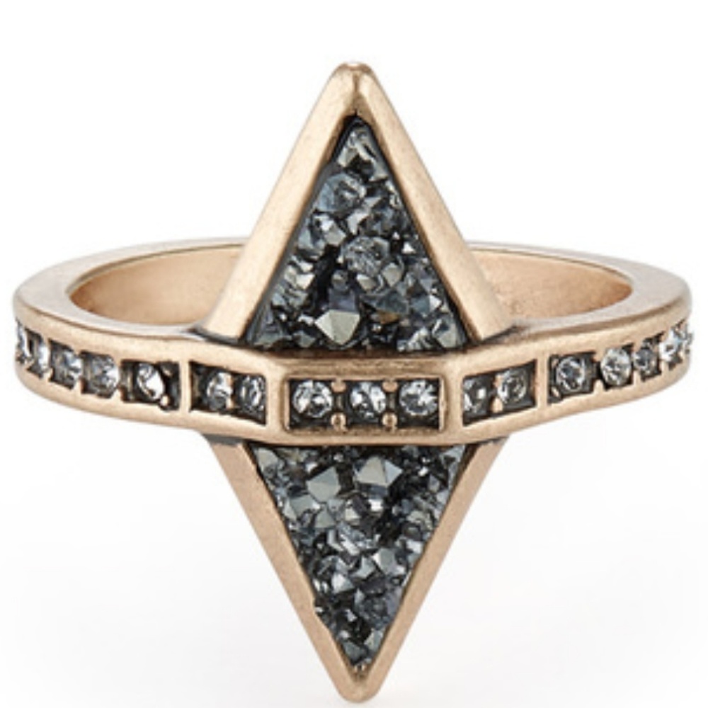 Gold Amulet ring - size 8 Chloe Isabel new sale